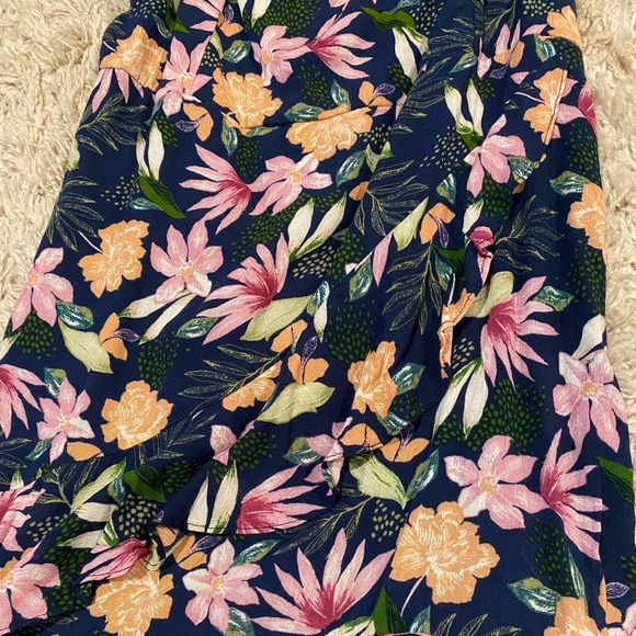 LULU’S MINI DRESS - Picture 3 of 4